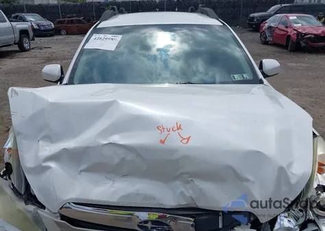 2011 Subaru Outback 2.5I Premium из США, поврежденный, VIN 4S4BRCCC4B3368118